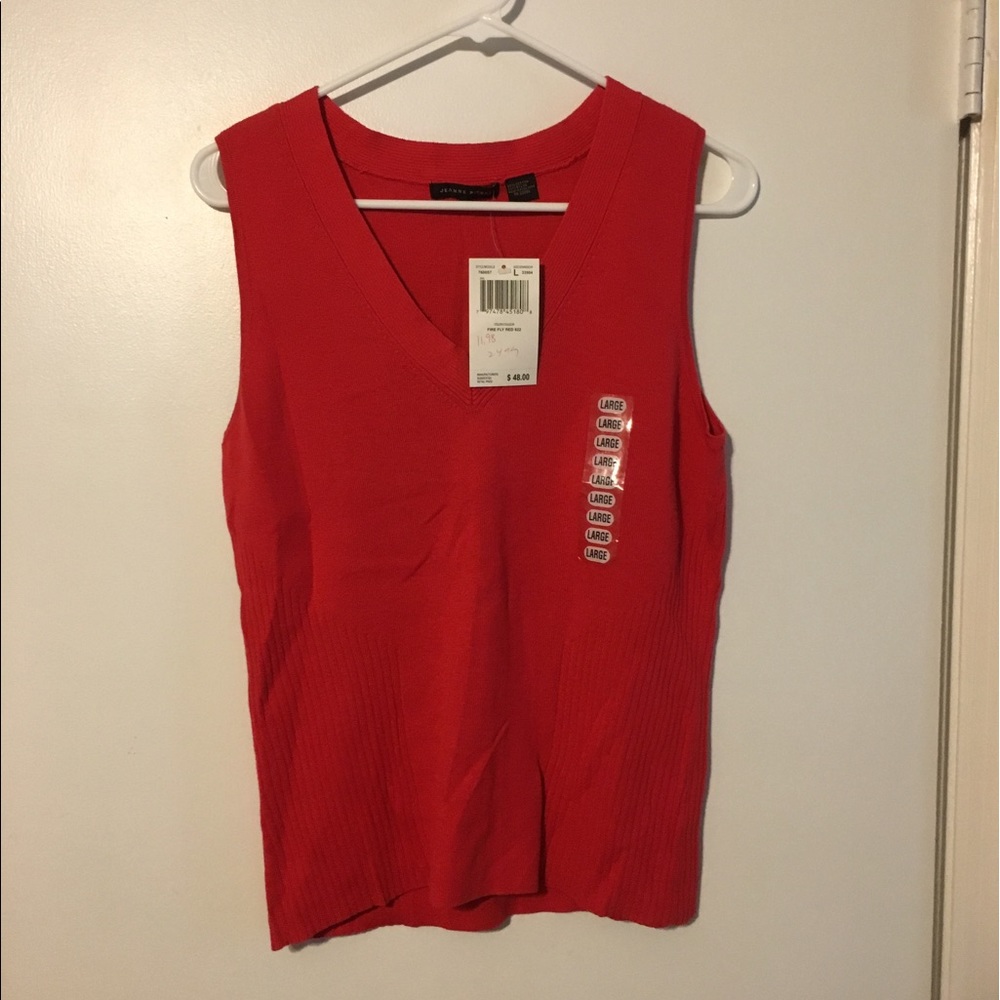 Sleeveless Coral Knit Shirt - Size L