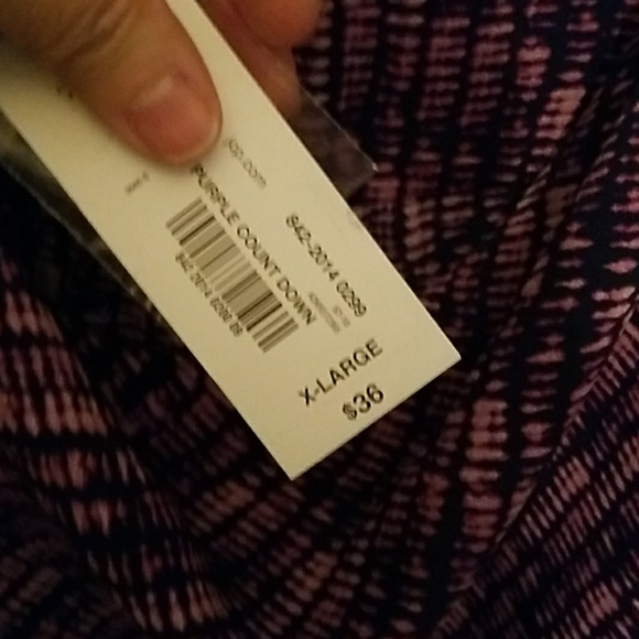 Top - Picture 2 of 3