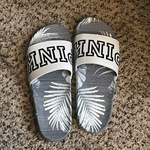 VS Pink Slides