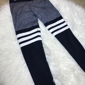 BOMBSHELL SPORTSWEAR 💣 TIGHT HIGH LEGGINGS