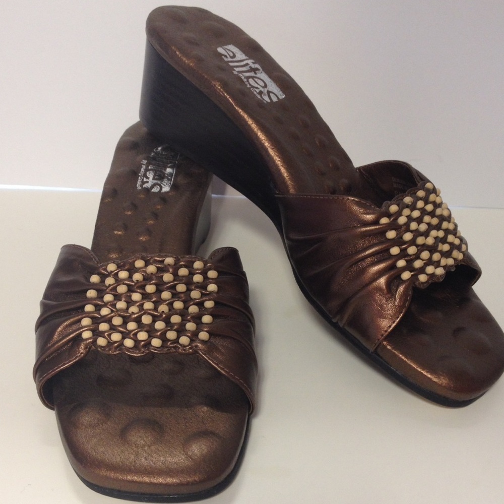 Elites by walking cradle brown wedge slip on 6