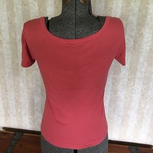 Old Navy Tops - Perfect fit tee shirt Old Navy Tops - Perfect fit tee shirt