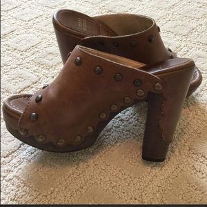 Stuart Weitzman Open-Toes Shoes in 7 1/2!