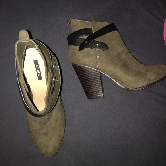 Olive Booties from Forever21 - Picture 4 of 4