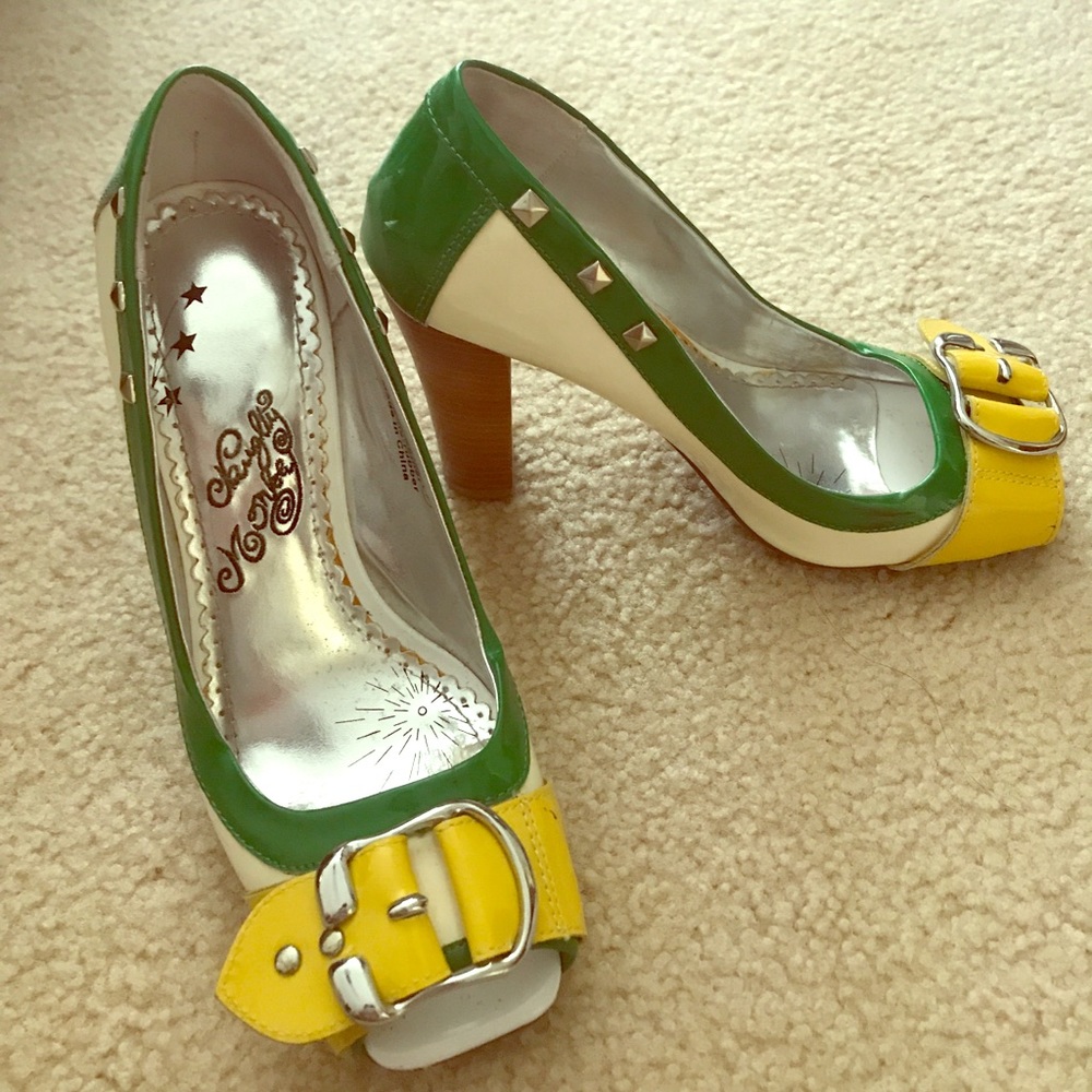 Naughty monkey heels