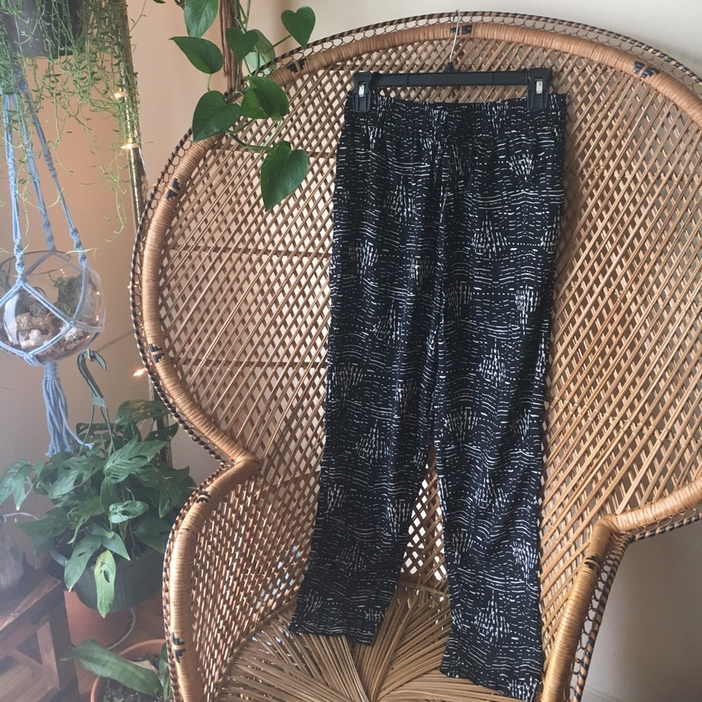 Forever 21 Thatch Print Pants