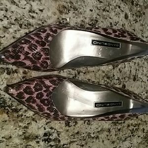 Bandolino kitten heel pumps in leopard