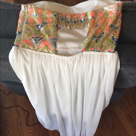 DRESS - Stylish Sequined top, draped bottom. - Picture 2 of 4