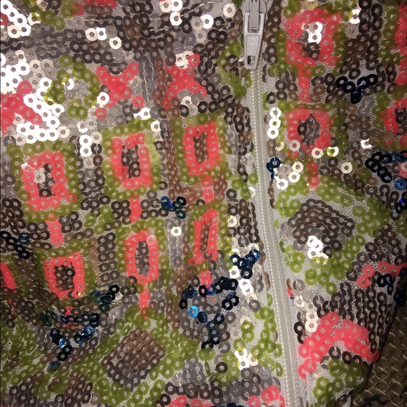 DRESS - Stylish Sequined top, draped bottom. - Picture 3 of 4