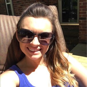 Meet your Posher, Emily