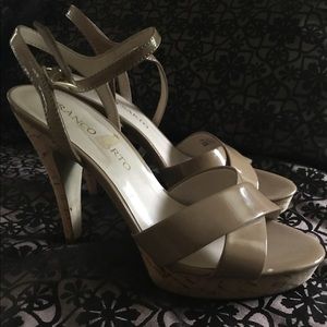 Women's Franco Sarto Taupe patent Sandal- Size 7