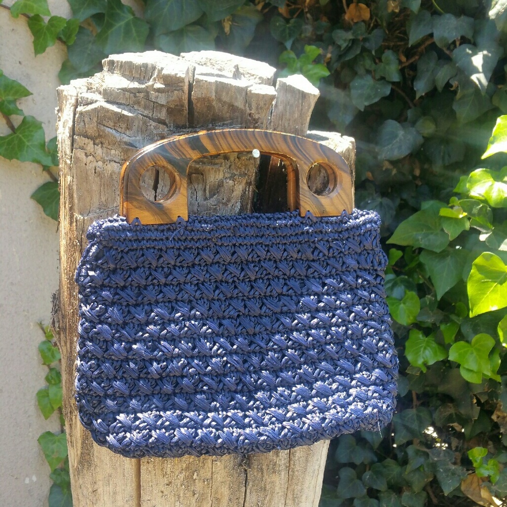 Straw clutch