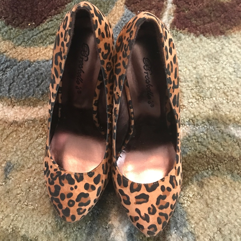 Wedge Cheetah Print Breckelle's