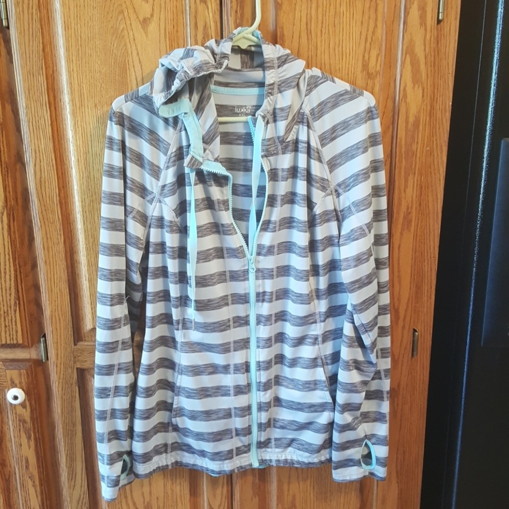 Hooded light weight sporty jacket