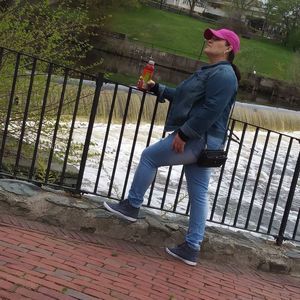 Meet your Posher, Isaida