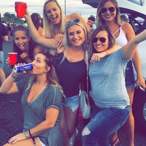 Meet your Posher, Alyson