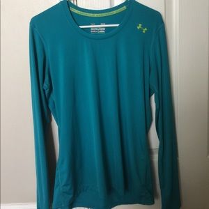 Women's Large under Armour long sleeve shirt