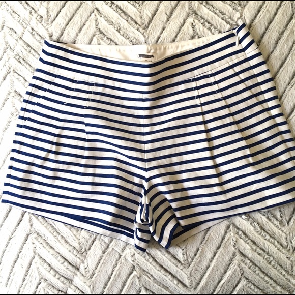J. Crew Factory Pants - NWT J Crew Factory Pleated Stripe Short, 6