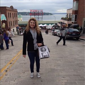 Meet your Posher, Erica