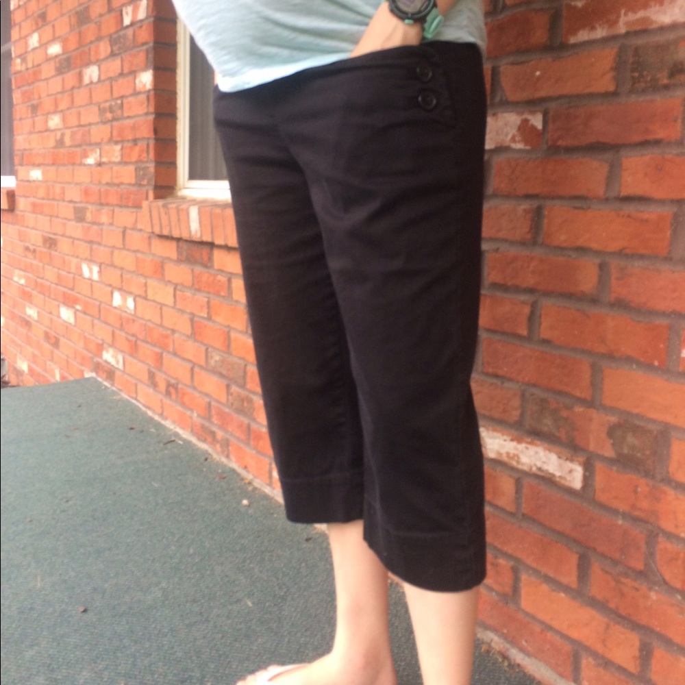 Maternity capris