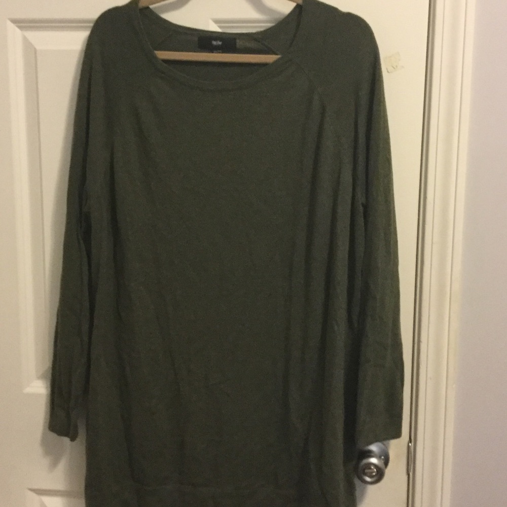 Oversized forest green sweater