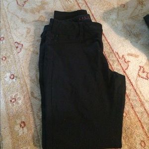 Black cropped pants