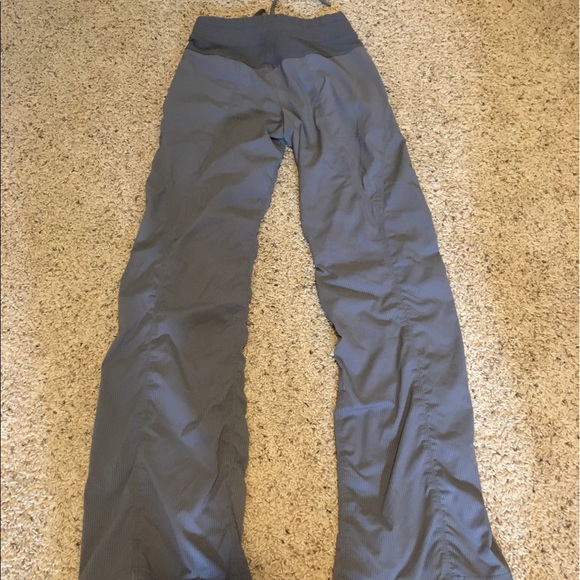 Lululemon Studio pants dance size 2 - Picture 2 of 4