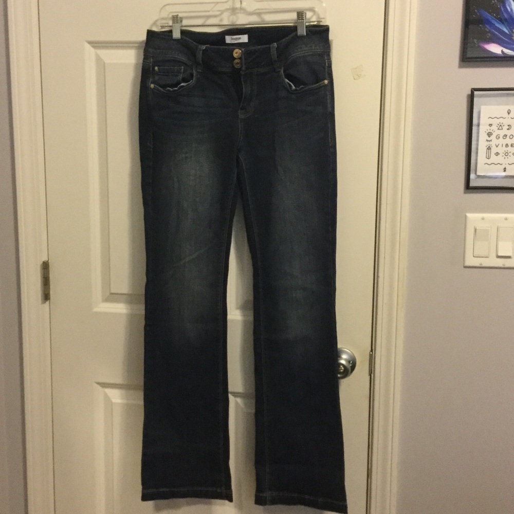 Curvy boot cut jeans