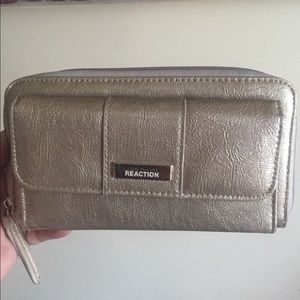 Kenneth Cole Reaction tan/gold Wristlet Wallet