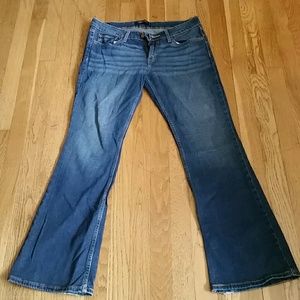Levis 518 'superlow' bootcut jeans