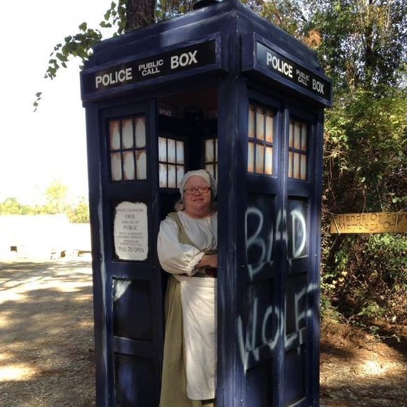 Meet your Posher, Audrey - Picture 1 of 1