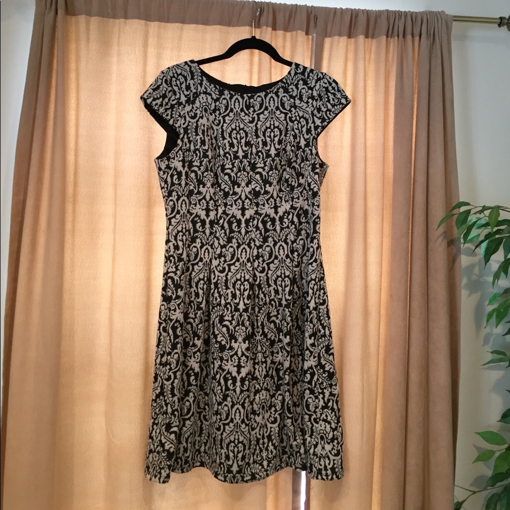 Damask Print Cream and Black Dress Size 10