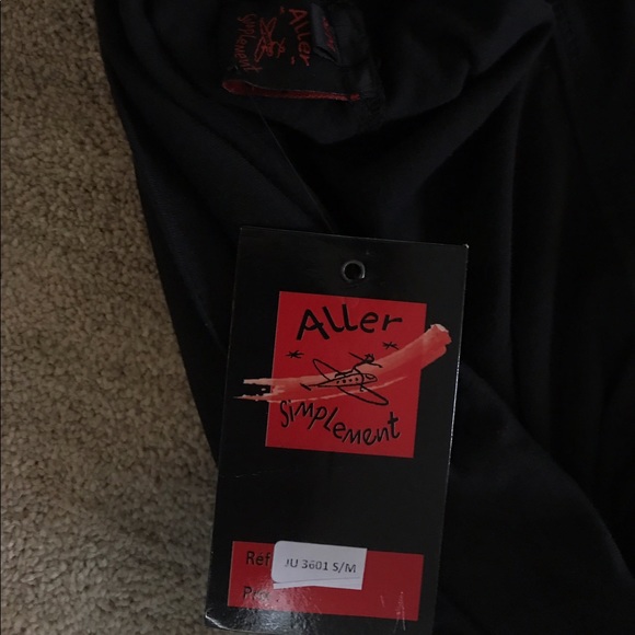 Aline skirt with some embroidery size s/m - Picture 4 of 4