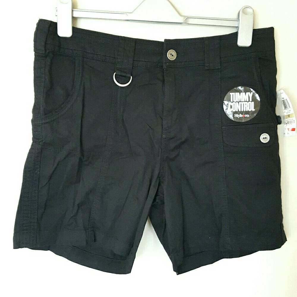 Black short - sz 12 (new)