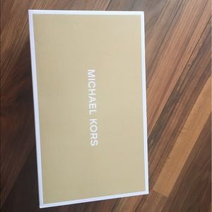 🎀 Michael Kors shoes🎀