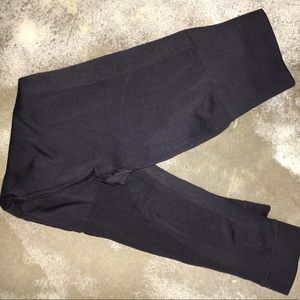 Black lulu lemon crops