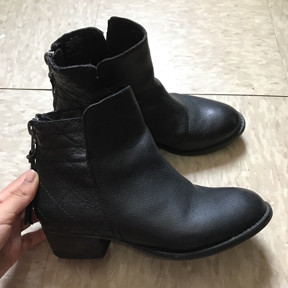 heeled booties
