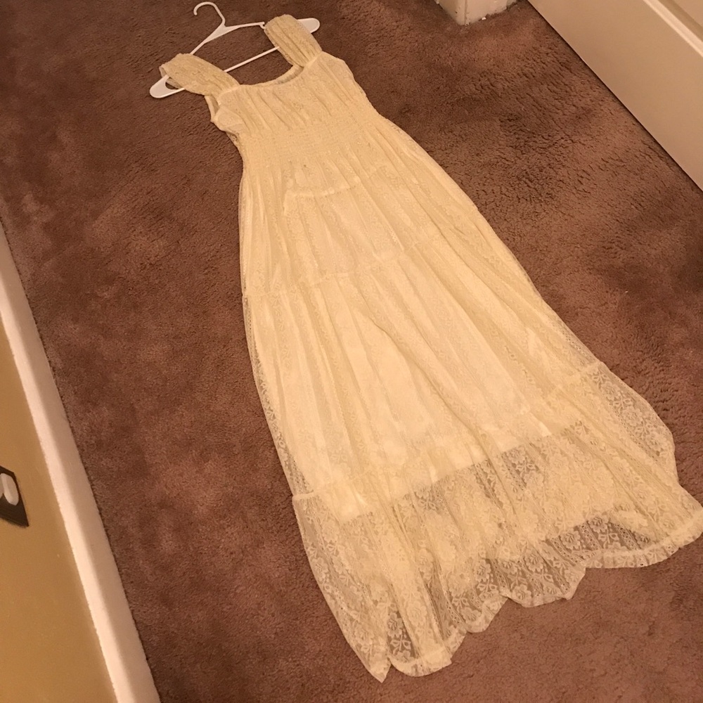 Lace maxi dress