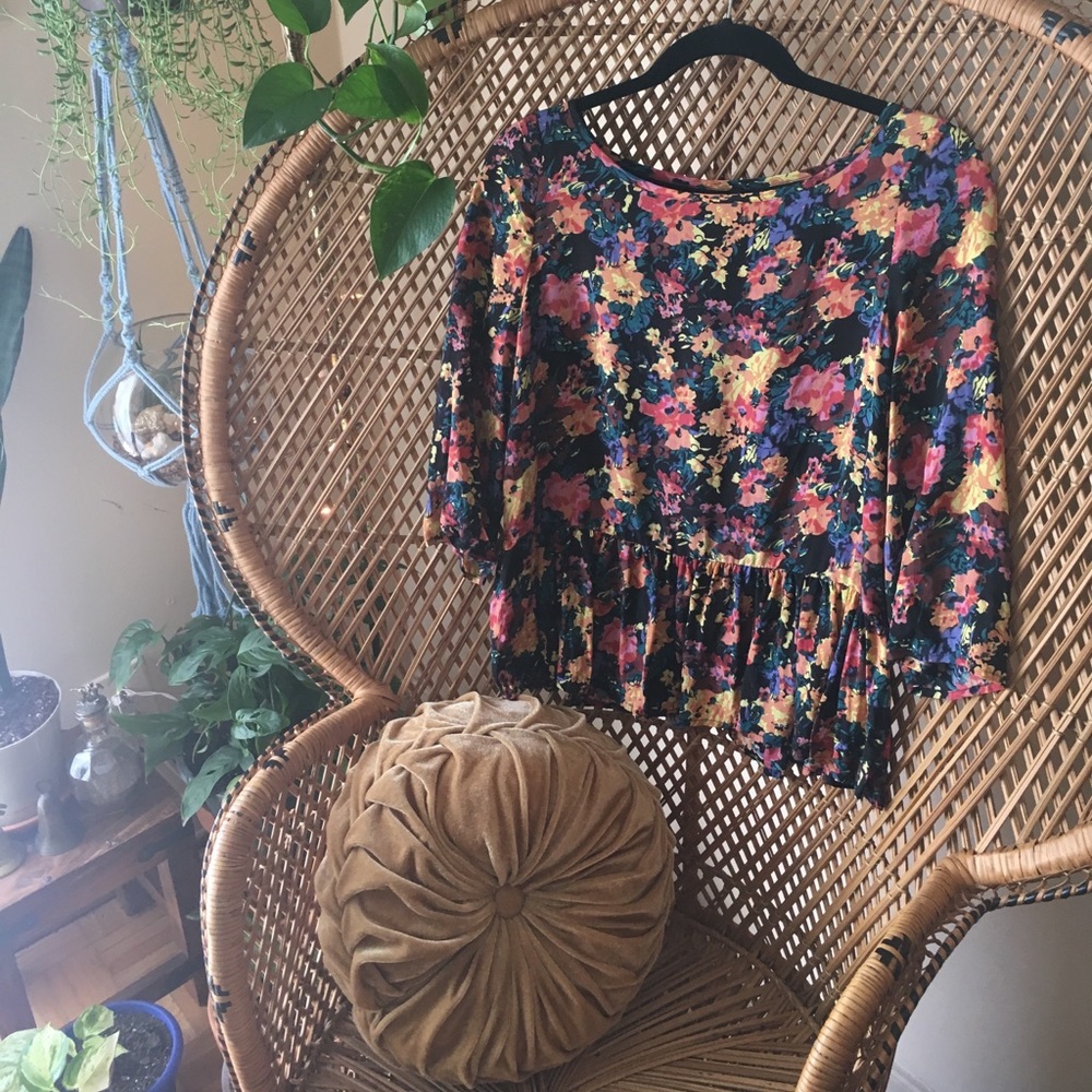 Yumi Kim 100% Silk Open Back 3/4 Blouse