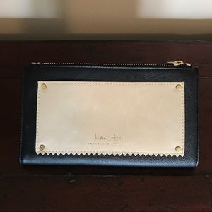 India Hicks The Take Out wallet