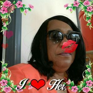 Meet your Posher, Yvette