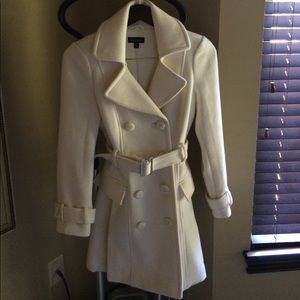 Cute Bebe coat in An excellent condition.