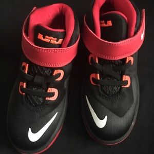 Nike Lebron James Soldiers