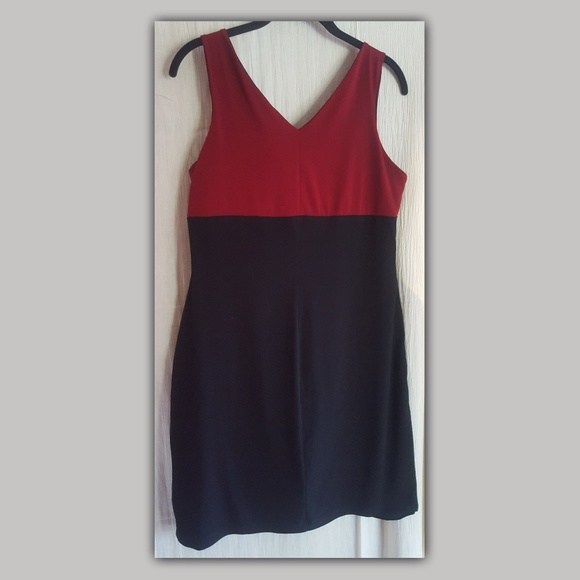 Tiered Two Tone Dress - Picture 3 of 4