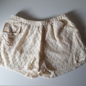 Lace pattern shorts