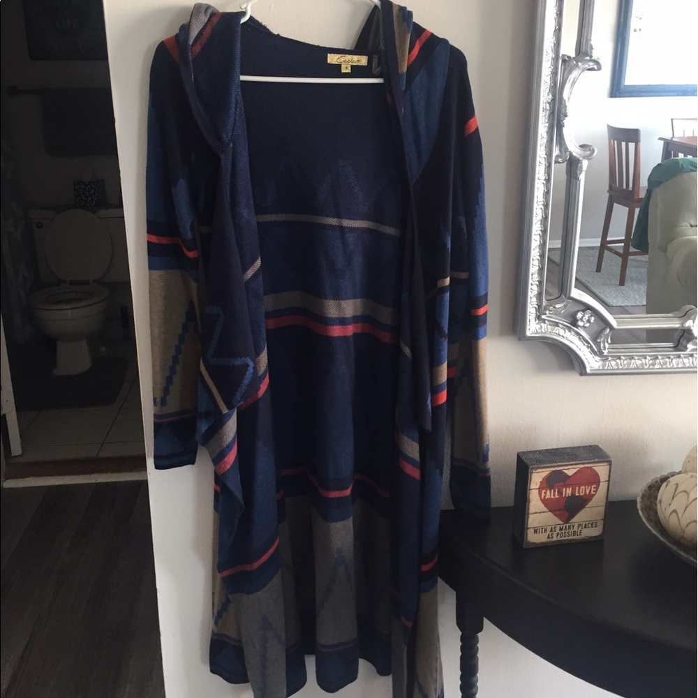 Tribal print top size medium