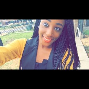 Meet your Posher, Yahara