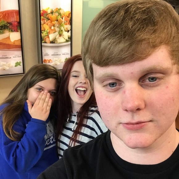 Meet your Posher, Joshua - Picture 1 of 1