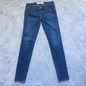 EUC Abercrombie and Fitch Skinny Jeans