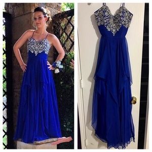 PRICE DROP‼️💙✨ Blue Prom/ Evening Gown
